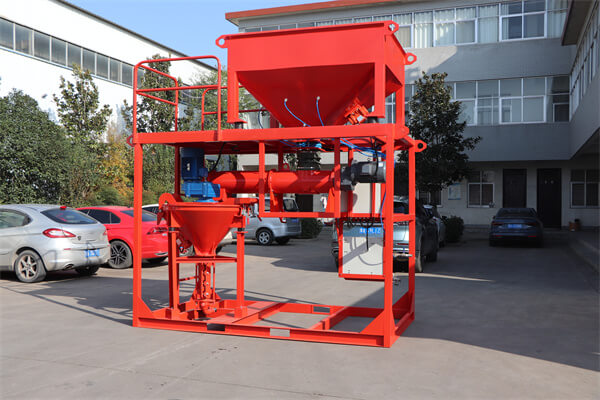 Refractory gunning machine for tundishes