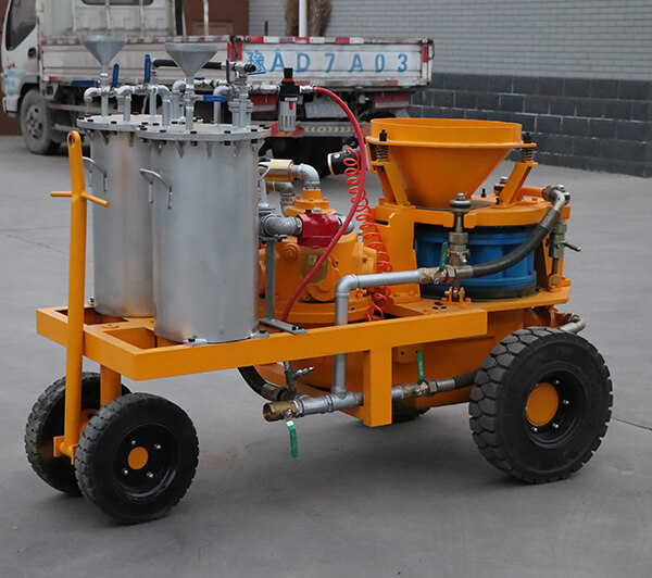 Pneumatic spraying concrete machine