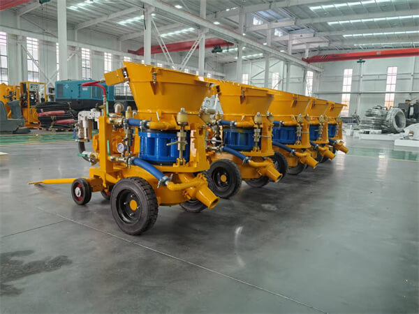 Small dry process shotcrete machine