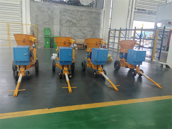 Concrete pump spraying machine