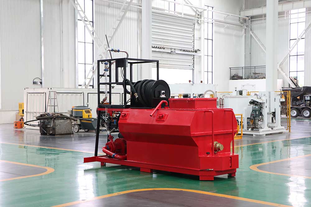 2000L Hydroseeder machines to be mounted on a truck