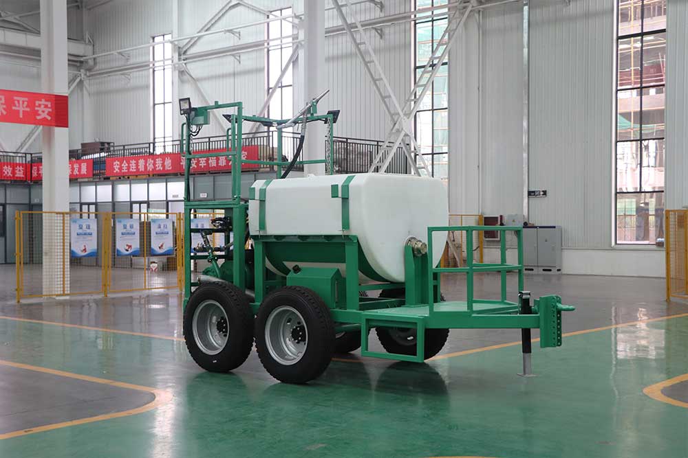 2000L mechanically agitated hydroseeders