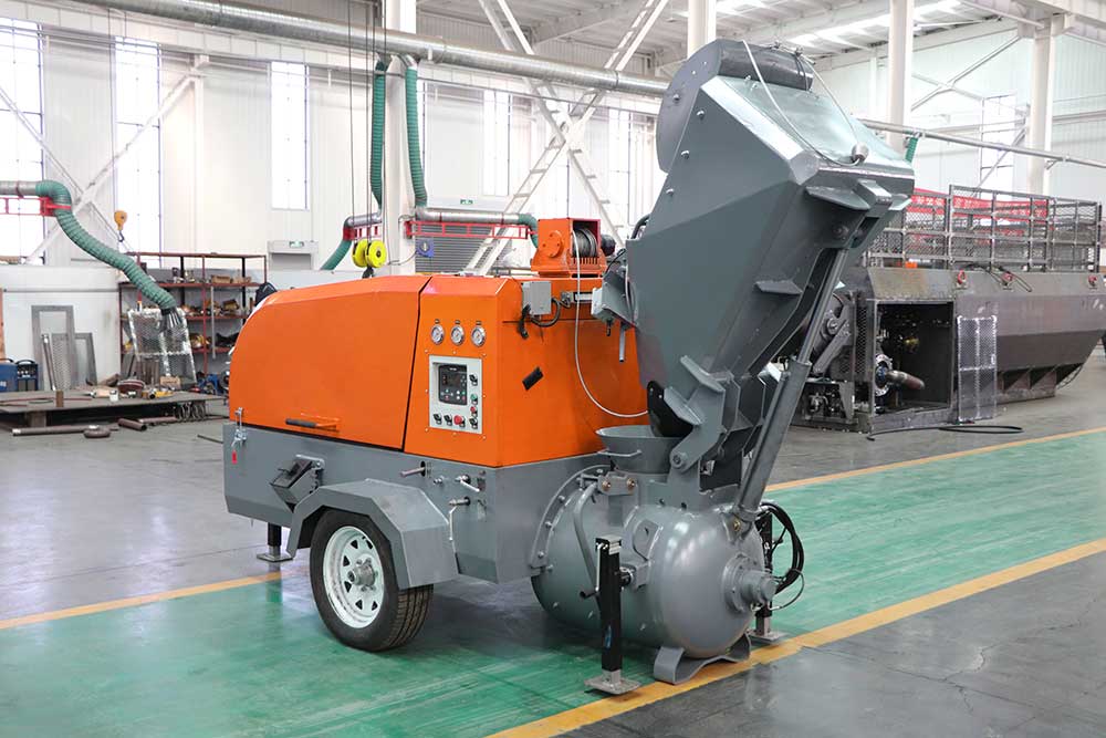 Diesel pneumatic conveyor for floor screeds