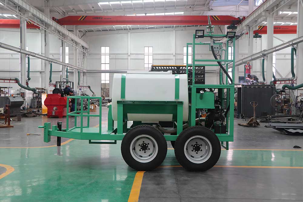 2000L plastic tank hydroseeding machine