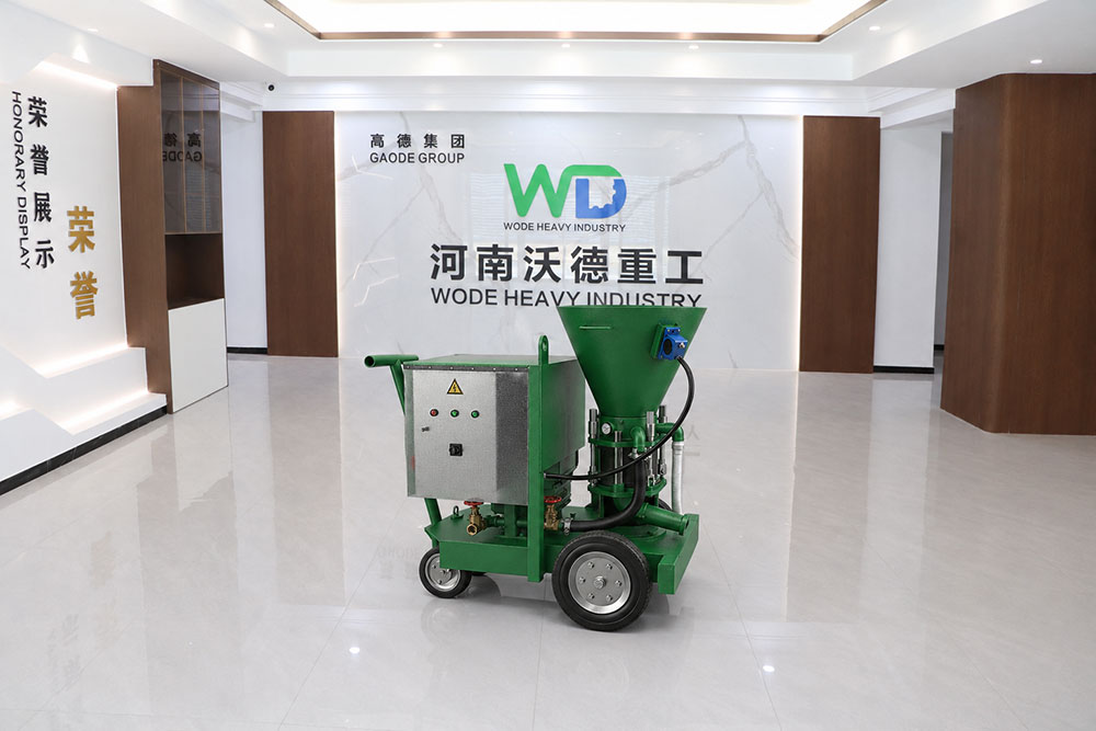 EAF refractory repair machine