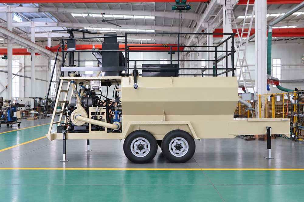 trailer mounted hydroseeder