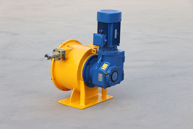 castable refractory concrete pump