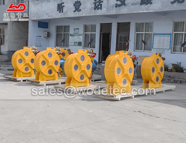 Large flow rate high-efficiency cement peristaltic pump
