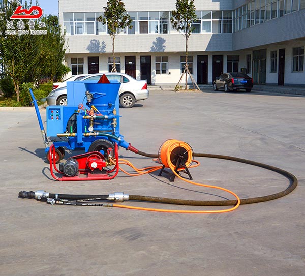 Variable Output dry refractory gunite concrete gun machine  in steel