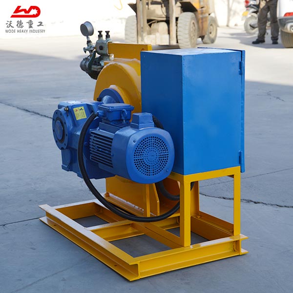 Industrial squeeze hose peristaltic pump for foam cement