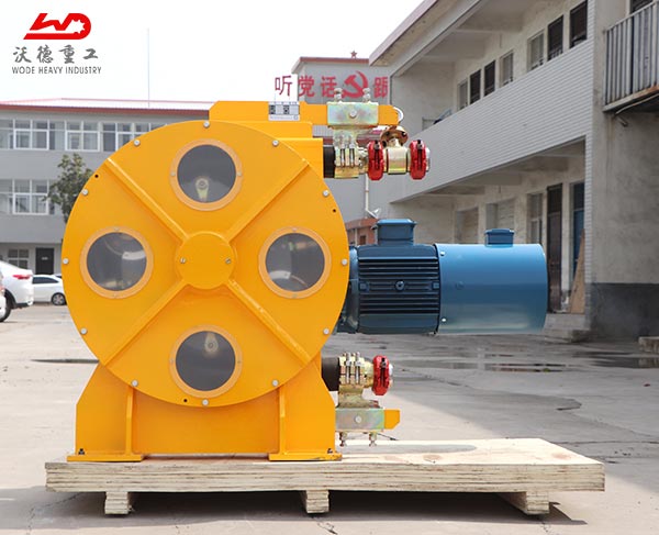 Long working life concrete hose squeeze peristaltic pump