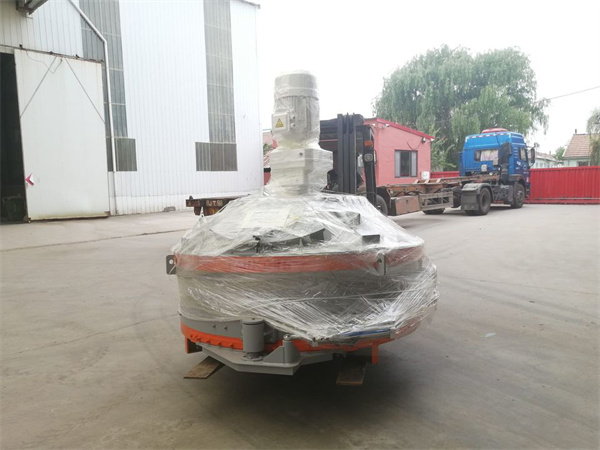 Counter current planetary mixer for glass