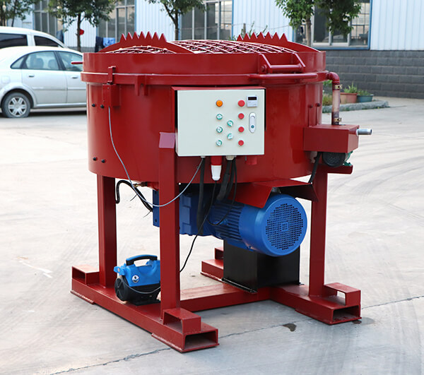 Refractory pan mixers for the production of refractory materials