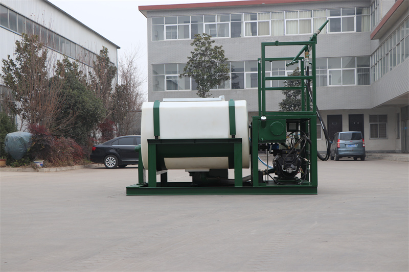 Wood fiber spray machine mulcher grass seeding machine for Landscape Engineering