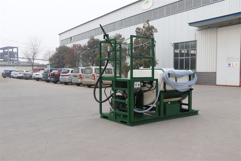 Wood fiber spray machine mulcher grass seeding machine for Landscape Engineering