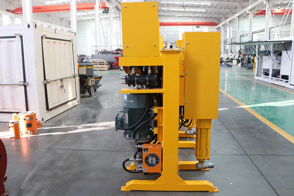 High pressure pump for jet grouting