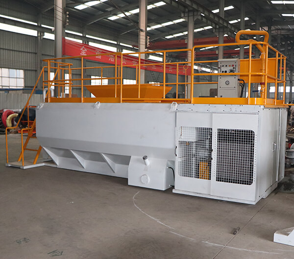Large capacity slope greening machine