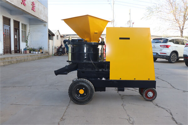 Wet shotcrete machine