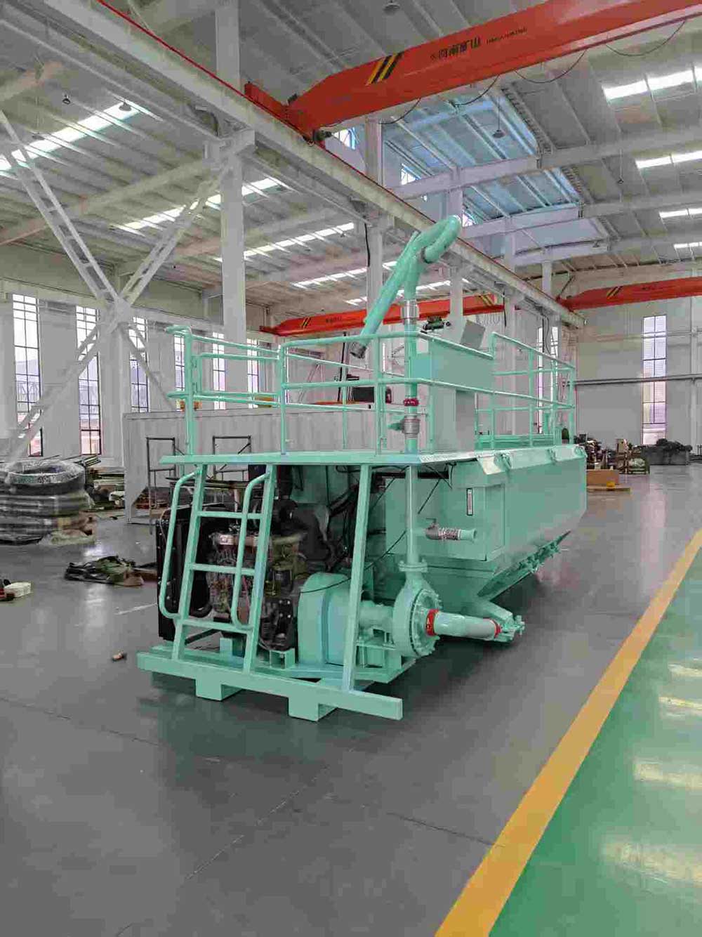 Wood fiber mulch hydroseeding machine