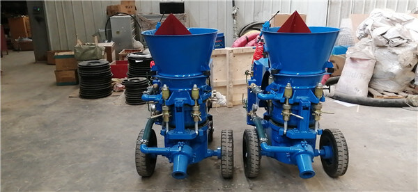 Castable refractory gunite concrete spraying machine for soil nailling