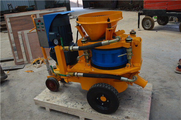 Hydraulic wet shotcrete pump in swimming pool project