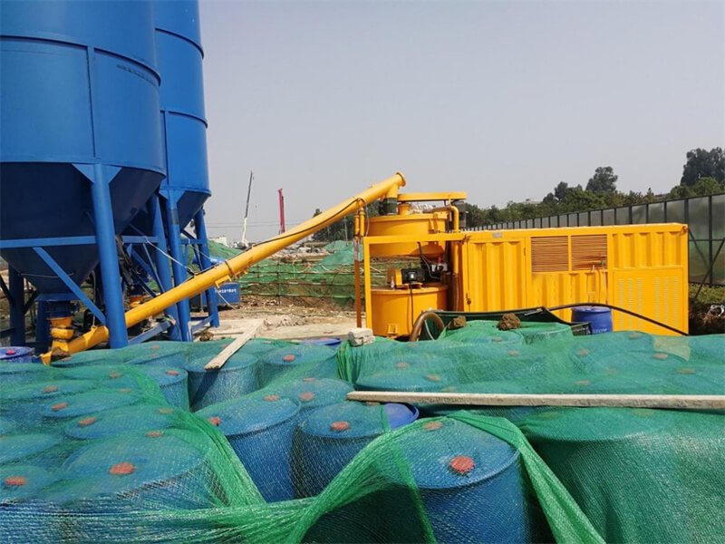 Foam concrete machine for filling light concrete