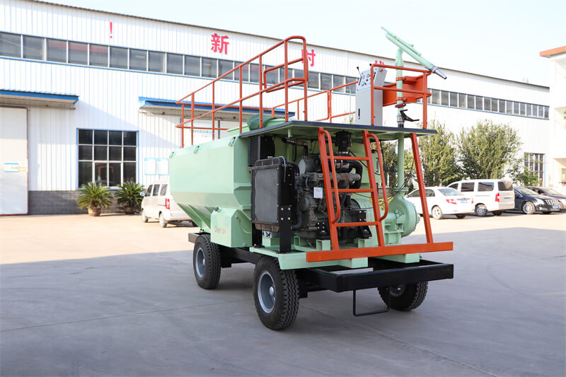 Hydroseeding mulch machine with electric-start diesel engine